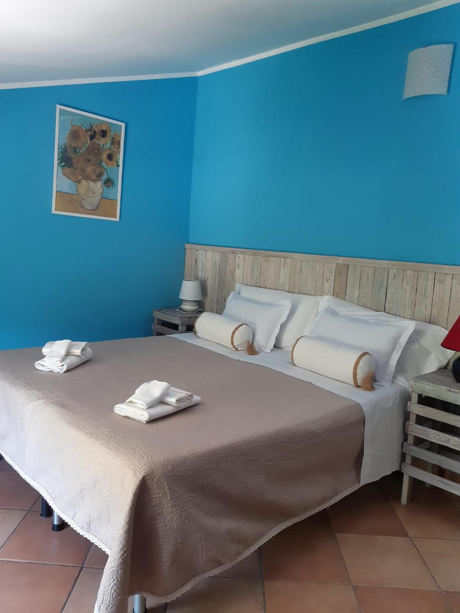 Bed and Breakfast Il Girasole Castelvecchio Calvisio Exterior foto