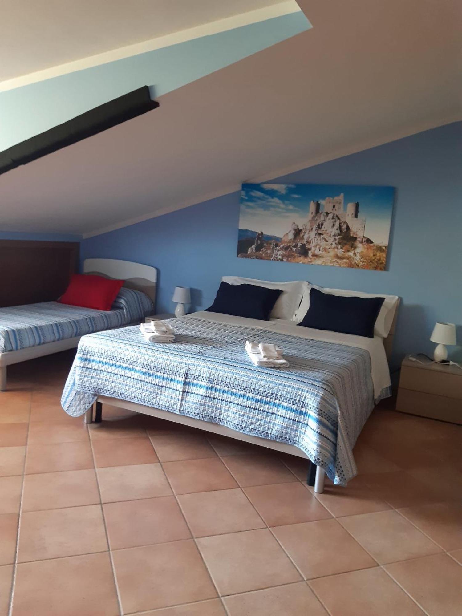 Bed and Breakfast Il Girasole Castelvecchio Calvisio Exterior foto